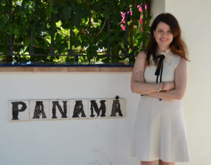 Lola Pons, académica correspondiente  de la Academia Panameña de la Lengua